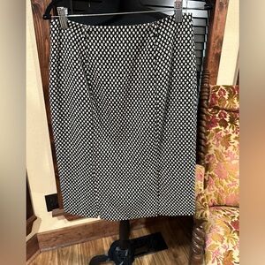 EUC Sunny Leigh pencil skirt black and white winter fabric Sz 6